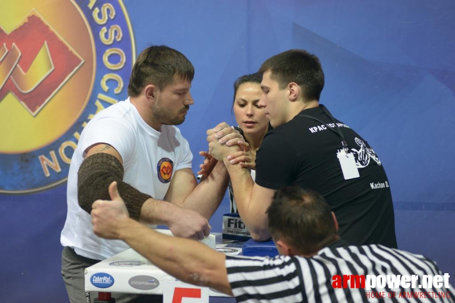 Russian National Championships 2014 - left hand # Armwrestling # Armpower.net
