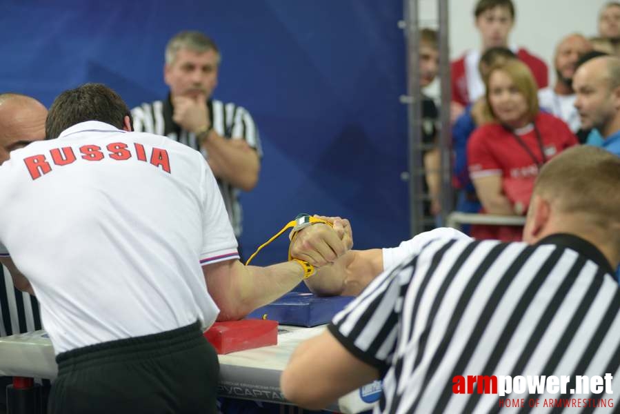 Russian National Championships 2014 - right hand # Siłowanie na ręce # Armwrestling # Armpower.net