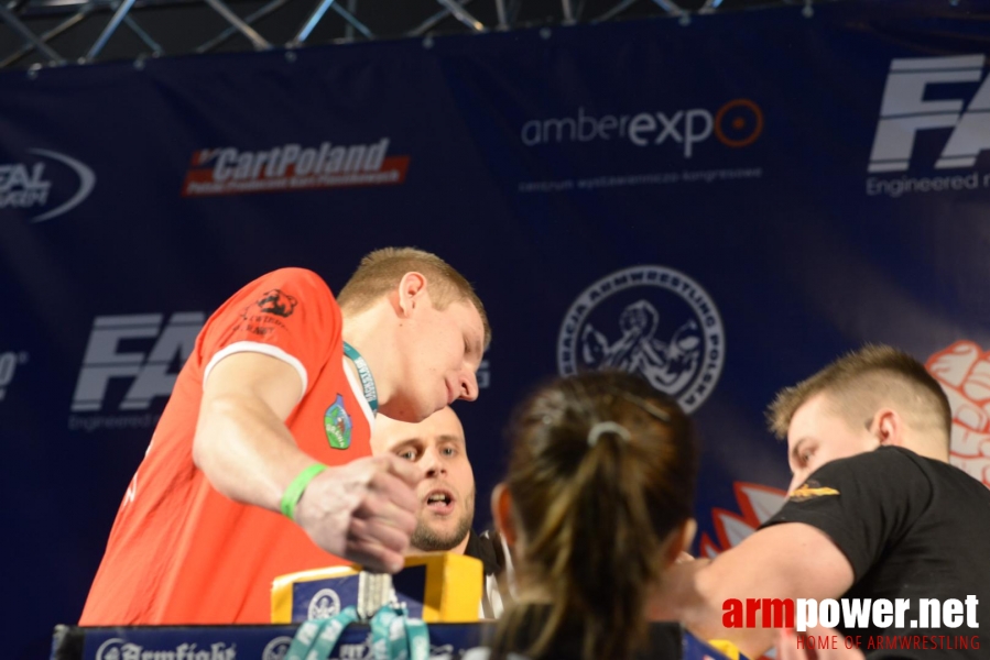 XV MISTRZOSTWA POLSKI - LEWA RĘKA # Siłowanie na ręce # Armwrestling # Armpower.net