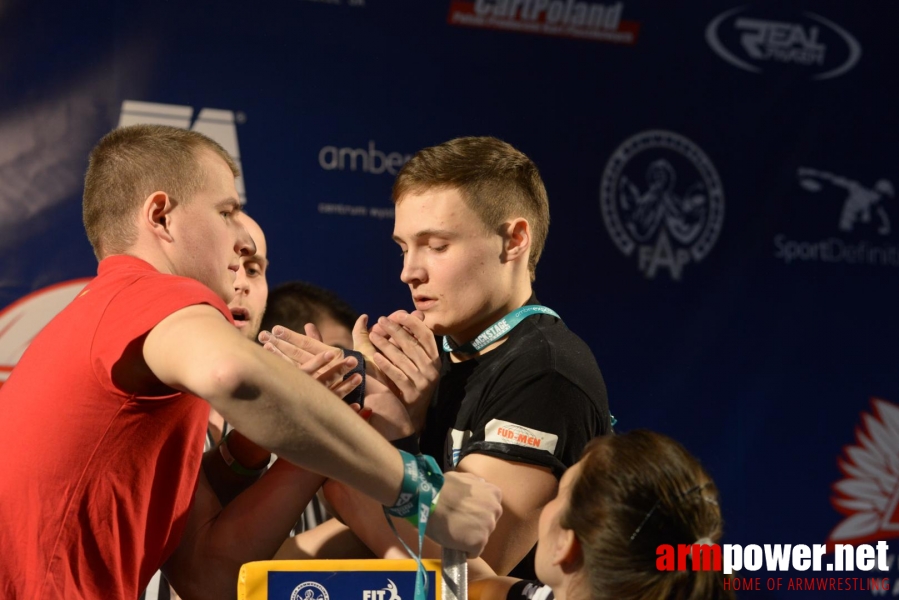 XV MISTRZOSTWA POLSKI - LEWA RĘKA # Siłowanie na ręce # Armwrestling # Armpower.net