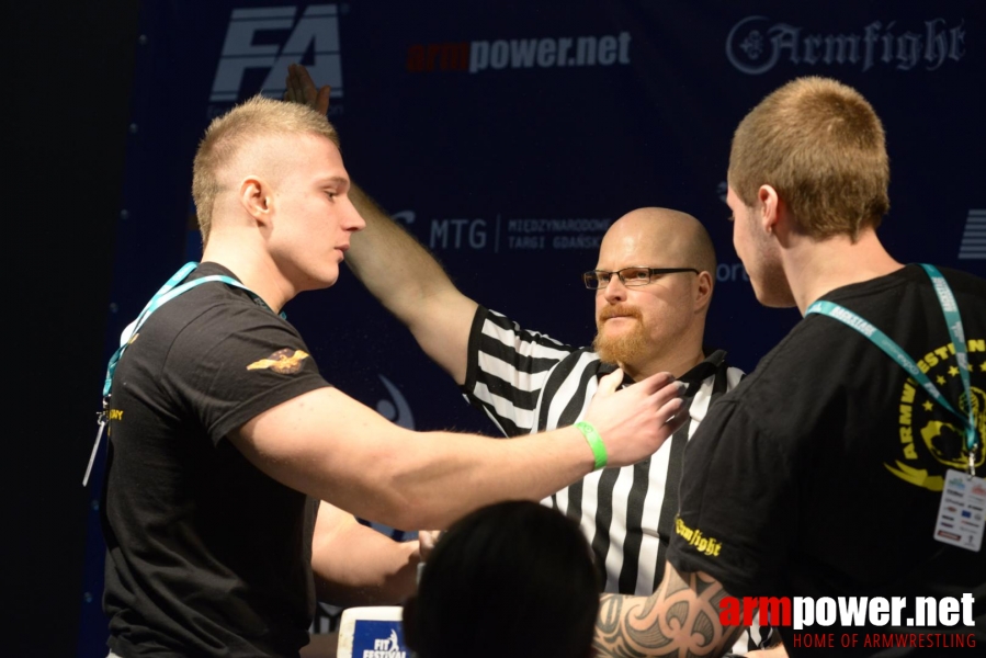 XV MISTRZOSTWA POLSKI - LEWA RĘKA # Siłowanie na ręce # Armwrestling # Armpower.net