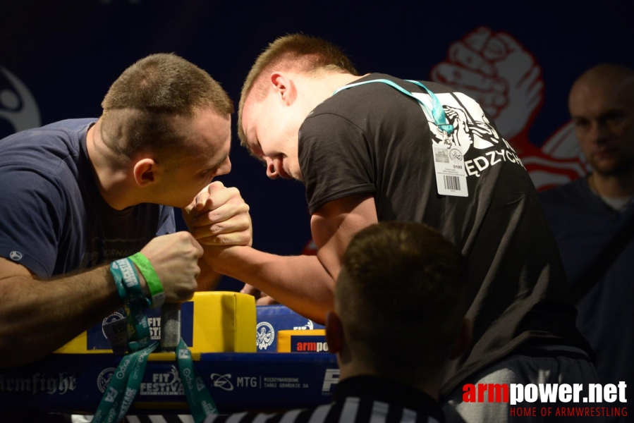 XV MISTRZOSTWA POLSKI - LEWA RĘKA # Siłowanie na ręce # Armwrestling # Armpower.net