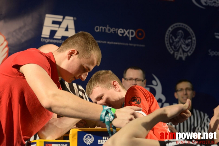 XV MISTRZOSTWA POLSKI - LEWA RĘKA # Siłowanie na ręce # Armwrestling # Armpower.net