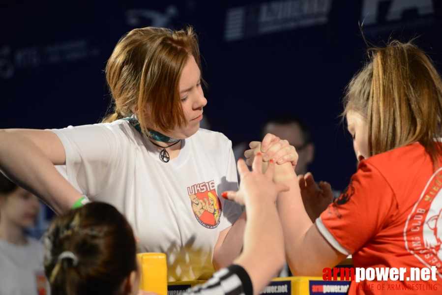 XV MISTRZOSTWA POLSKI - LEWA RĘKA # Siłowanie na ręce # Armwrestling # Armpower.net