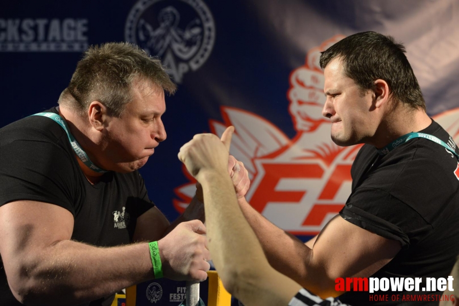 XV MISTRZOSTWA POLSKI - LEWA RĘKA # Siłowanie na ręce # Armwrestling # Armpower.net