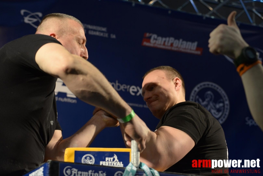 XV MISTRZOSTWA POLSKI - LEWA RĘKA # Siłowanie na ręce # Armwrestling # Armpower.net