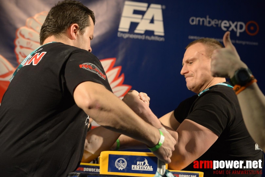 XV MISTRZOSTWA POLSKI - LEWA RĘKA # Siłowanie na ręce # Armwrestling # Armpower.net