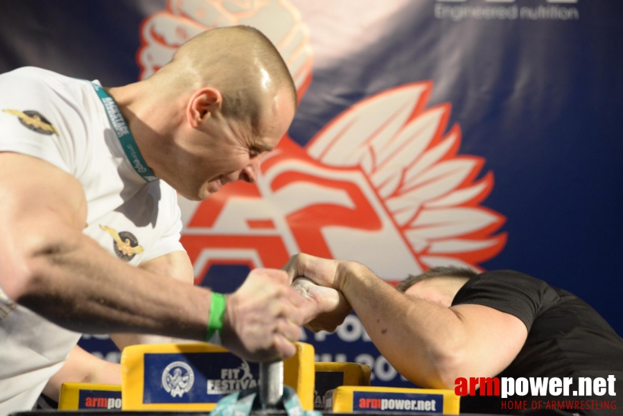 XV MISTRZOSTWA POLSKI - LEWA RĘKA # Siłowanie na ręce # Armwrestling # Armpower.net