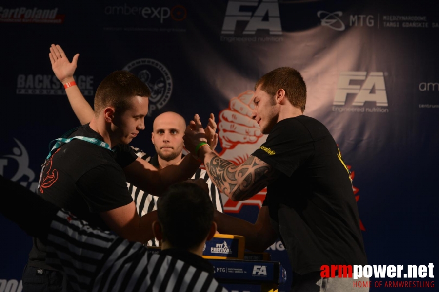 XV MISTRZOSTWA POLSKI - PRAWA RĘKA # Siłowanie na ręce # Armwrestling # Armpower.net