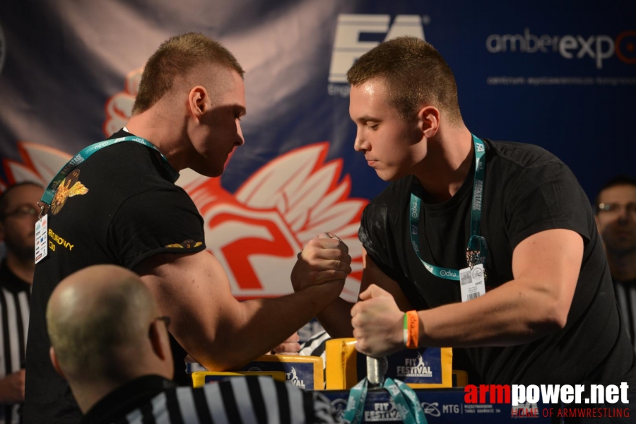 XV MISTRZOSTWA POLSKI - PRAWA RĘKA # Siłowanie na ręce # Armwrestling # Armpower.net