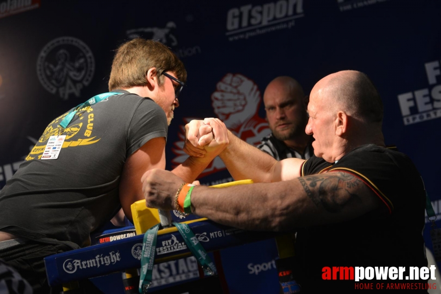 XV MISTRZOSTWA POLSKI - PRAWA RĘKA # Siłowanie na ręce # Armwrestling # Armpower.net