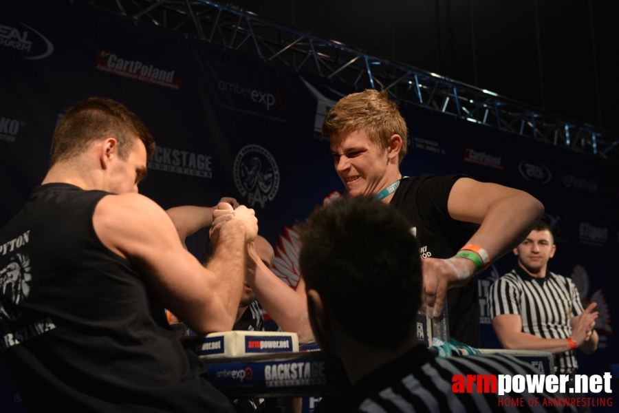 XV MISTRZOSTWA POLSKI - PRAWA RĘKA # Siłowanie na ręce # Armwrestling # Armpower.net