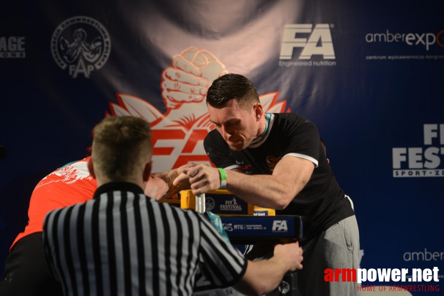 XV MISTRZOSTWA POLSKI - PRAWA RĘKA # Siłowanie na ręce # Armwrestling # Armpower.net