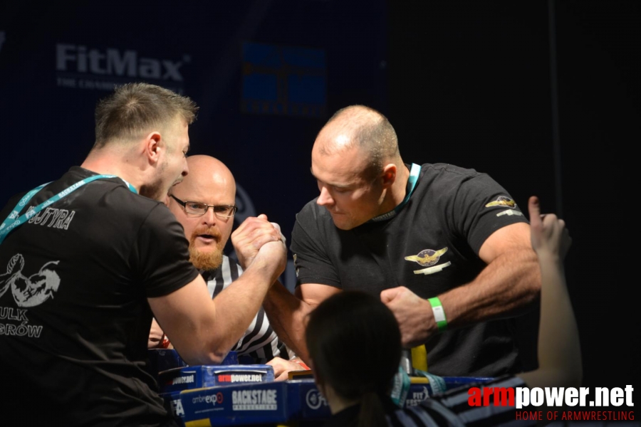 XV MISTRZOSTWA POLSKI - PRAWA RĘKA # Siłowanie na ręce # Armwrestling # Armpower.net