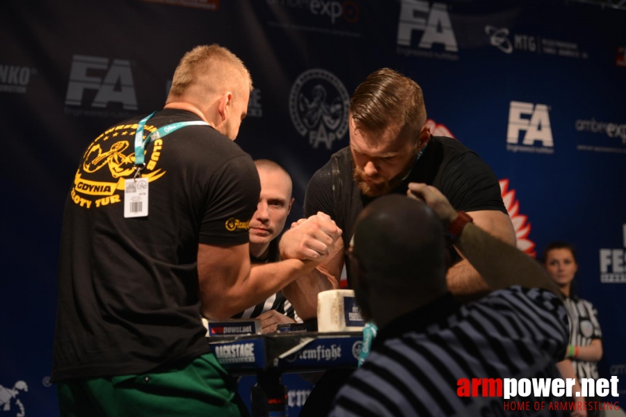 XV MISTRZOSTWA POLSKI - PRAWA RĘKA # Siłowanie na ręce # Armwrestling # Armpower.net