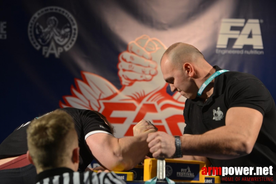 XV MISTRZOSTWA POLSKI - PRAWA RĘKA # Siłowanie na ręce # Armwrestling # Armpower.net