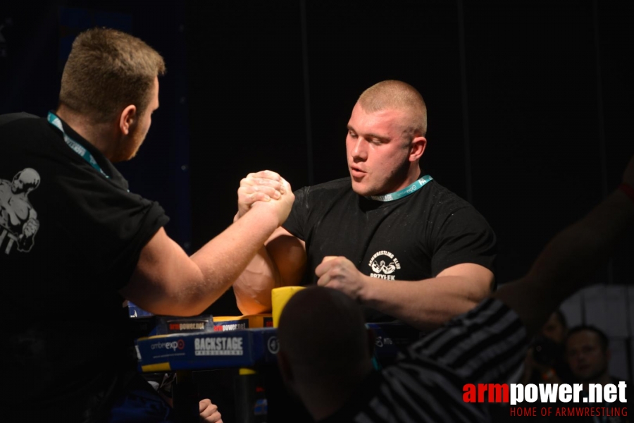 XV MISTRZOSTWA POLSKI - PRAWA RĘKA # Siłowanie na ręce # Armwrestling # Armpower.net