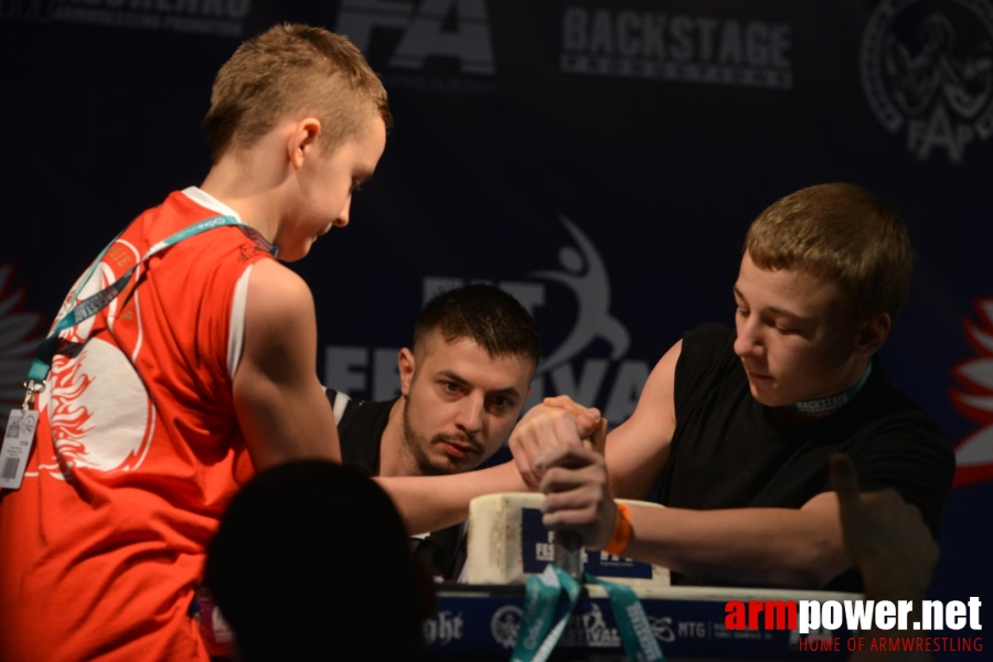 XV MISTRZOSTWA POLSKI - PRAWA RĘKA # Siłowanie na ręce # Armwrestling # Armpower.net