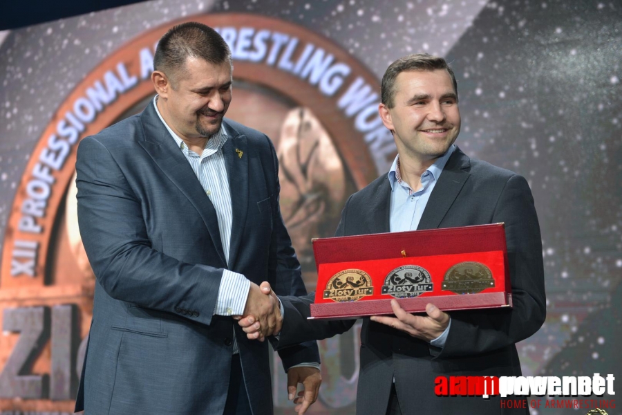 Zloty Tur 2015 - Right Hand # Siłowanie na ręce # Armwrestling # Armpower.net