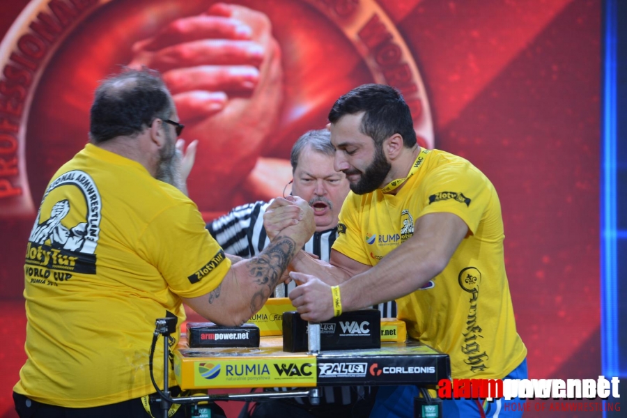 Zloty Tur 2015 - Right Hand # Siłowanie na ręce # Armwrestling # Armpower.net