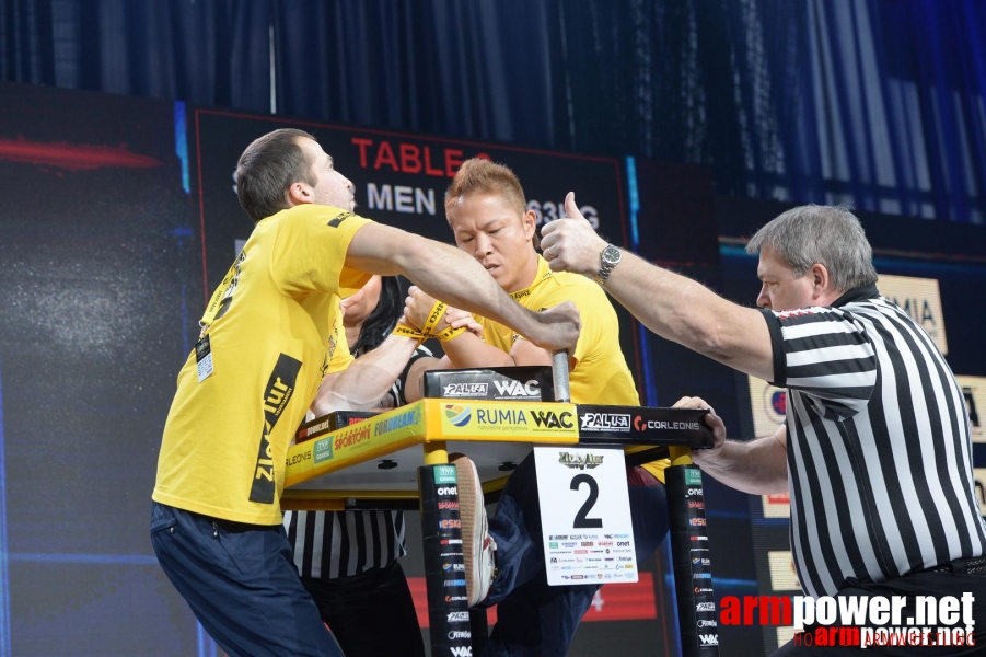 Zloty Tur 2015 by Mark Kazus - Left Hand # Siłowanie na ręce # Armwrestling # Armpower.net