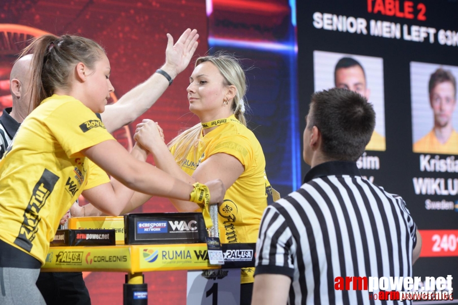 Zloty Tur 2015 by Mark Kazus - Left Hand # Armwrestling # Armpower.net