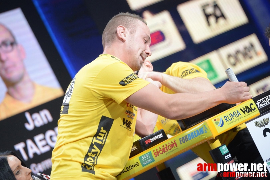 Zloty Tur 2015 by Mark Kazus - Left Hand # Siłowanie na ręce # Armwrestling # Armpower.net