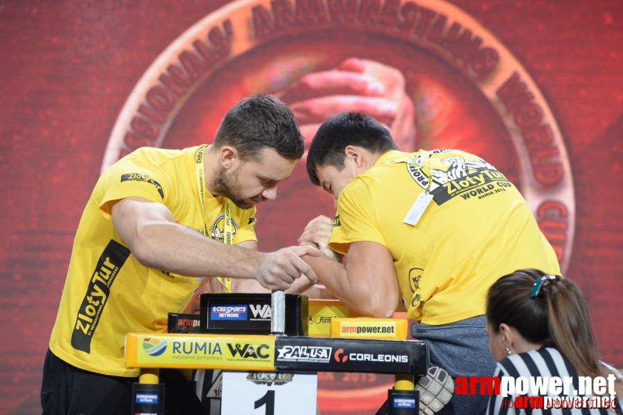 Zloty Tur 2015 by Mark Kazus - Left Hand # Siłowanie na ręce # Armwrestling # Armpower.net