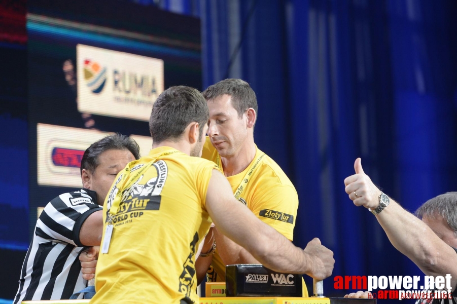 Zloty Tur 2015 by Mark Kazus - Left Hand # Siłowanie na ręce # Armwrestling # Armpower.net