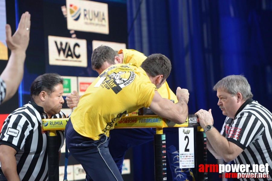 Zloty Tur 2015 by Mark Kazus - Left Hand # Siłowanie na ręce # Armwrestling # Armpower.net