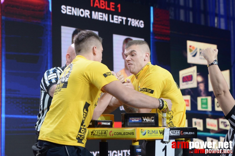 Zloty Tur 2015 by Mark Kazus - Left Hand # Armwrestling # Armpower.net