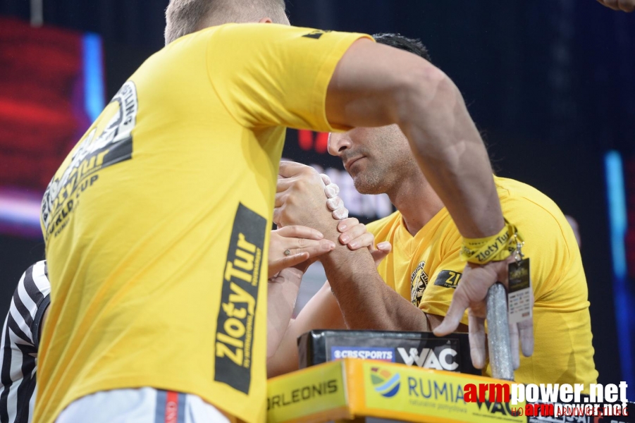 Zloty Tur 2015 by Mark Kazus - Left Hand # Siłowanie na ręce # Armwrestling # Armpower.net