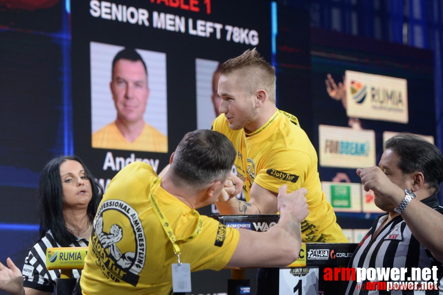 Zloty Tur 2015 by Mark Kazus - Left Hand # Armwrestling # Armpower.net