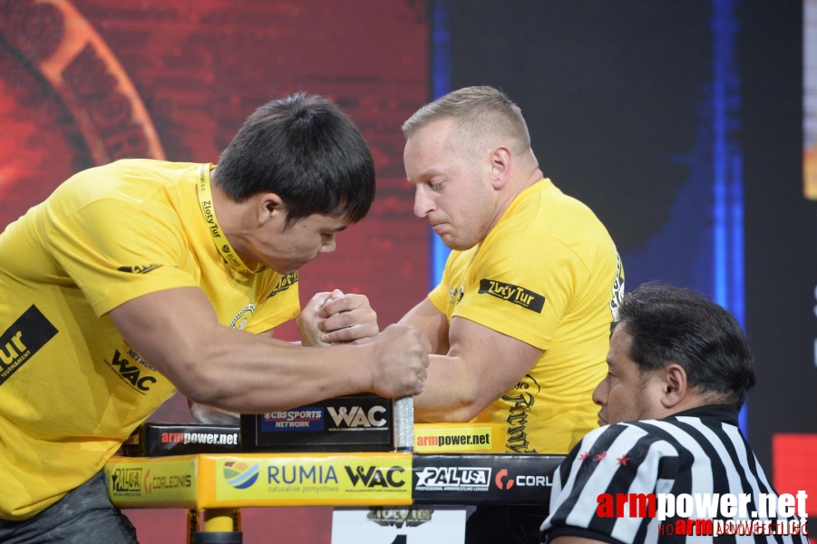 Zloty Tur 2015 by Mark Kazus - Left Hand # Siłowanie na ręce # Armwrestling # Armpower.net