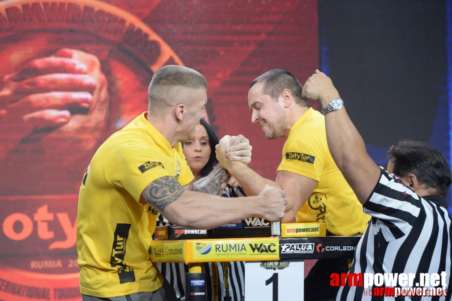 Zloty Tur 2015 by Mark Kazus - Left Hand # Armwrestling # Armpower.net