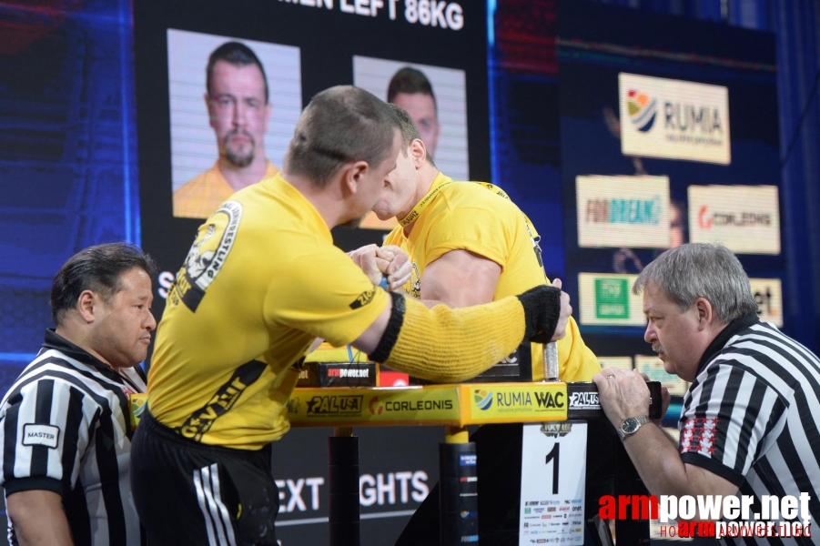 Zloty Tur 2015 by Mark Kazus - Left Hand # Armwrestling # Armpower.net