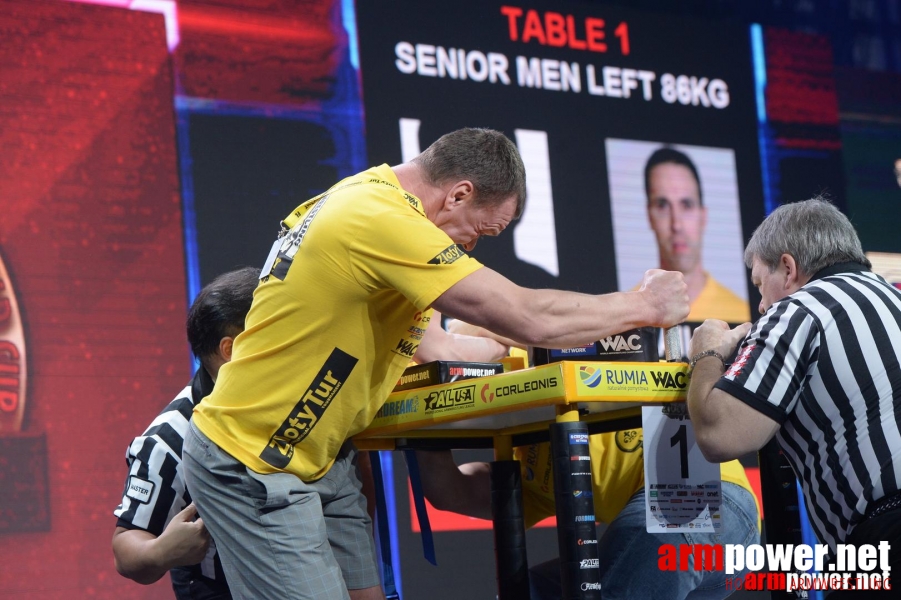 Zloty Tur 2015 by Mark Kazus - Left Hand # Siłowanie na ręce # Armwrestling # Armpower.net