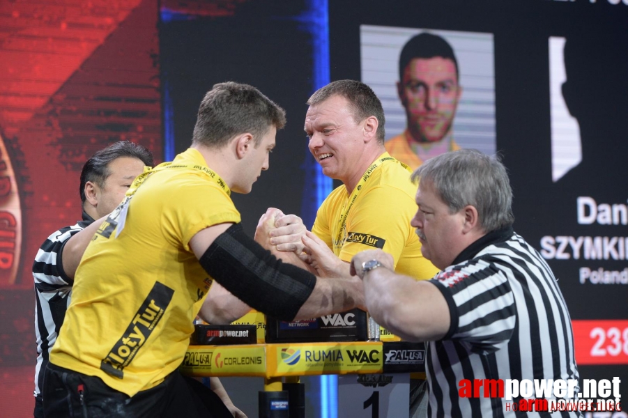 Zloty Tur 2015 by Mark Kazus - Left Hand # Armwrestling # Armpower.net