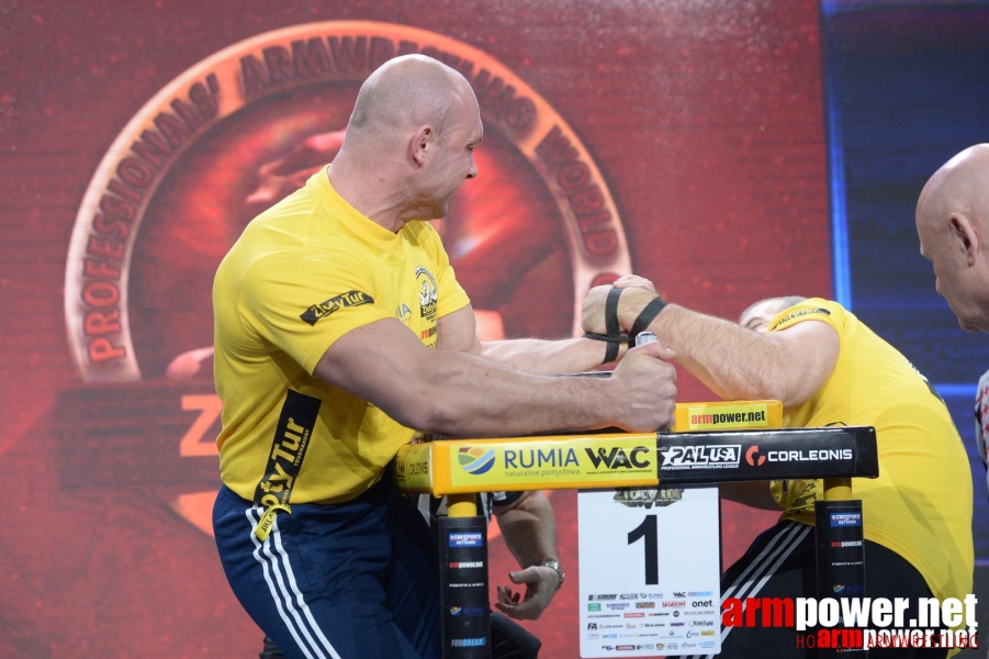 Zloty Tur 2015 by Mark Kazus - Left Hand # Armwrestling # Armpower.net