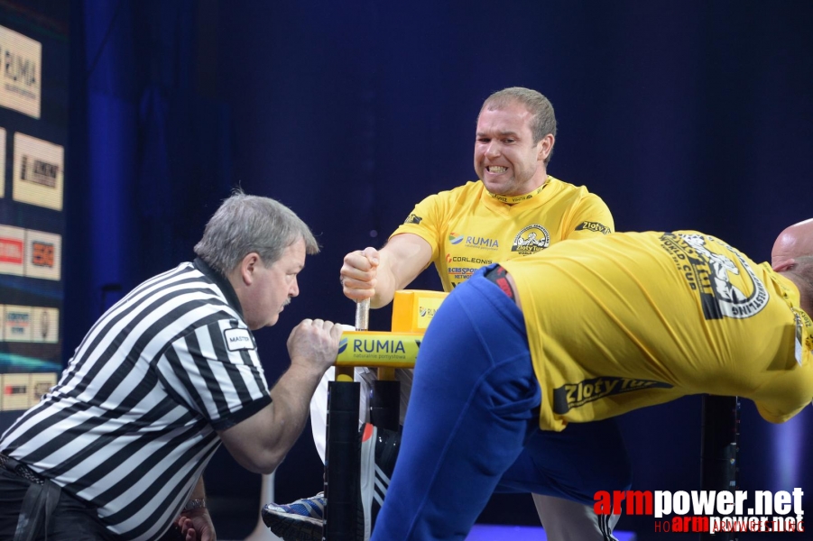 Zloty Tur 2015 by Mark Kazus - Left Hand # Siłowanie na ręce # Armwrestling # Armpower.net