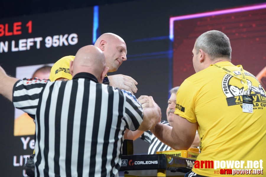 Zloty Tur 2015 by Mark Kazus - Left Hand # Siłowanie na ręce # Armwrestling # Armpower.net