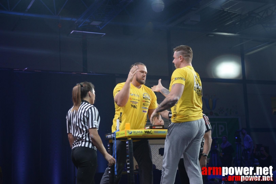 Zloty Tur 2015 by Mark Kazus - Left Hand # Siłowanie na ręce # Armwrestling # Armpower.net