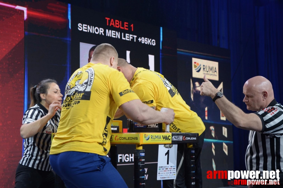 Zloty Tur 2015 by Mark Kazus - Left Hand # Siłowanie na ręce # Armwrestling # Armpower.net