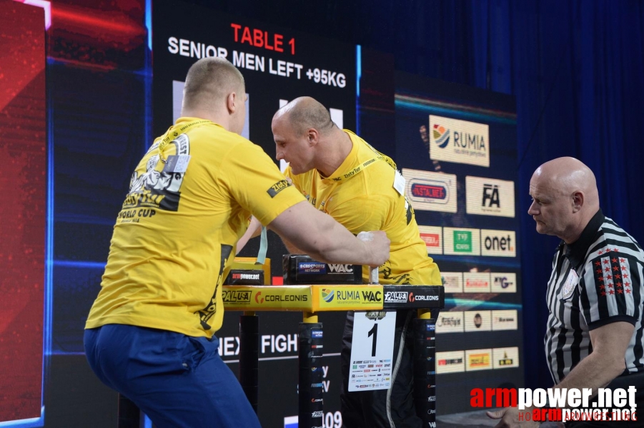 Zloty Tur 2015 by Mark Kazus - Left Hand # Siłowanie na ręce # Armwrestling # Armpower.net