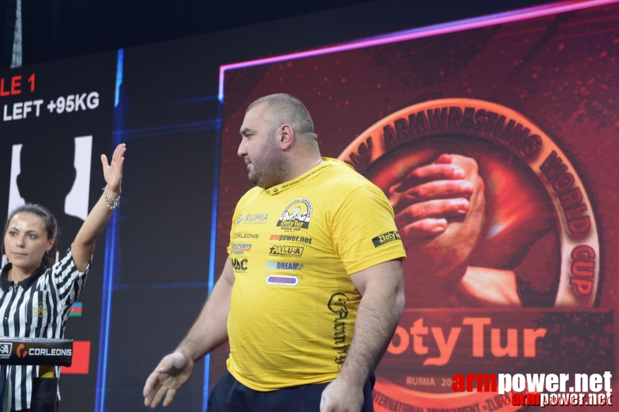 Zloty Tur 2015 by Mark Kazus - Left Hand # Siłowanie na ręce # Armwrestling # Armpower.net