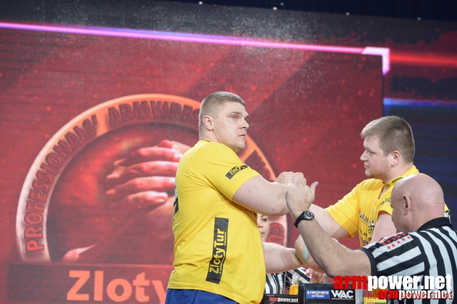 Zloty Tur 2015 by Mark Kazus - Left Hand # Siłowanie na ręce # Armwrestling # Armpower.net