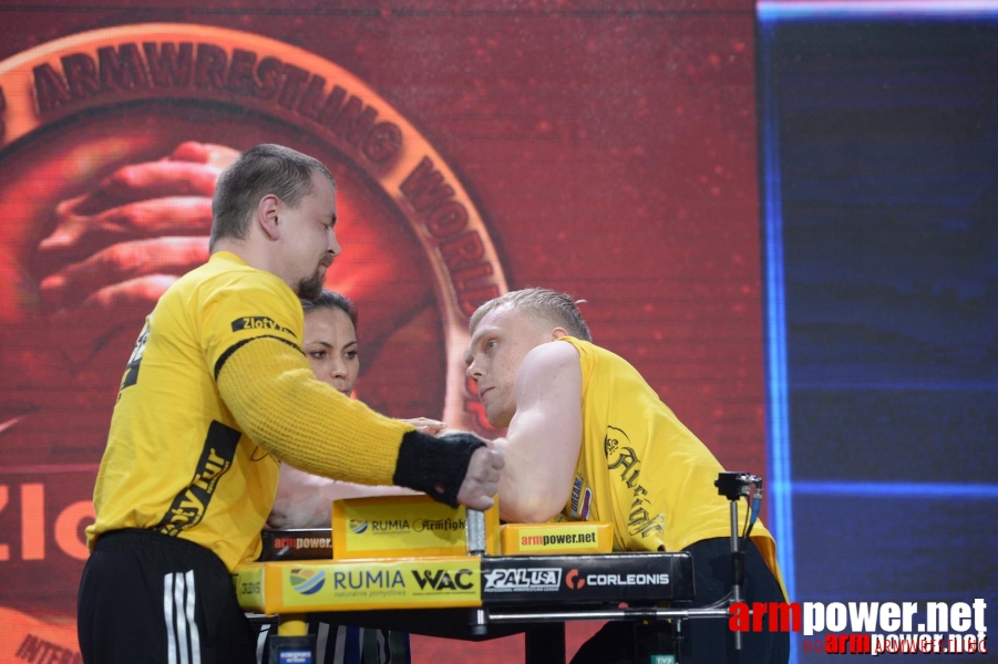 Zloty Tur 2015 by Mark Kazus - Left Hand # Siłowanie na ręce # Armwrestling # Armpower.net