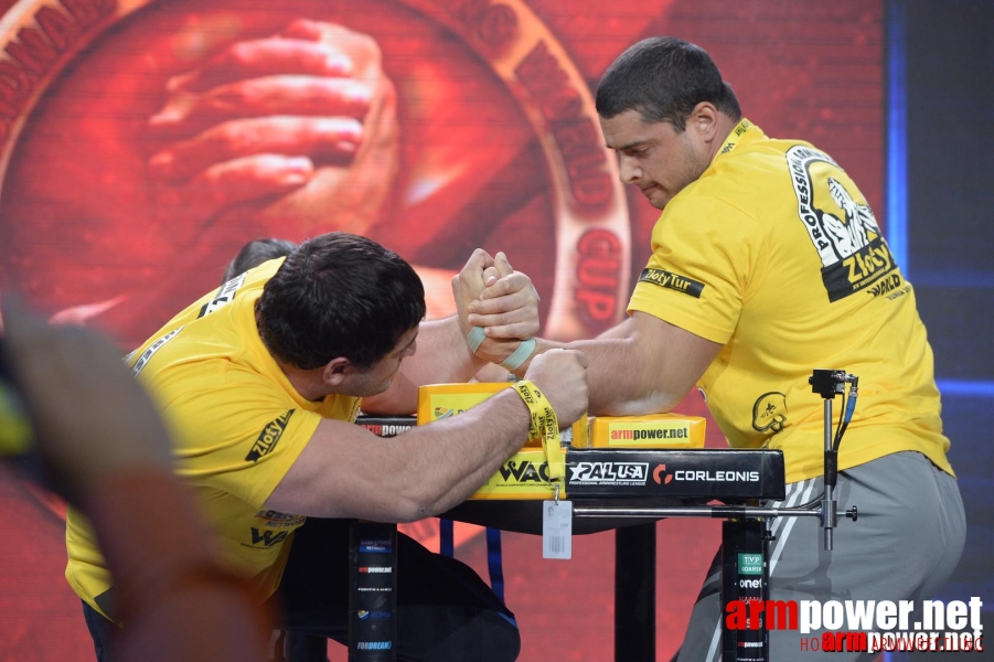 Zloty Tur 2015 by Mark Kazus - Left Hand # Siłowanie na ręce # Armwrestling # Armpower.net