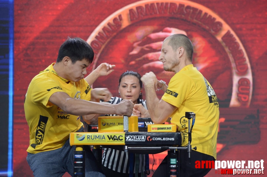 Zloty Tur 2015 by Mark Kazus - Left Hand # Siłowanie na ręce # Armwrestling # Armpower.net