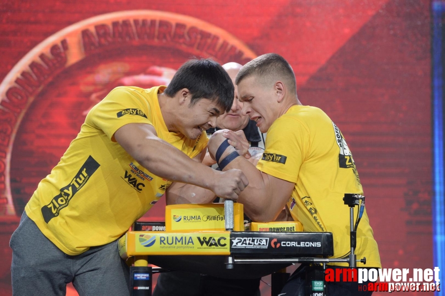 Zloty Tur 2015 by Mark Kazus - Left Hand # Siłowanie na ręce # Armwrestling # Armpower.net